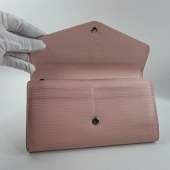 LOUIS VUITTON Epi Sarah Long Bifold Wallet - Picture 5 of 14